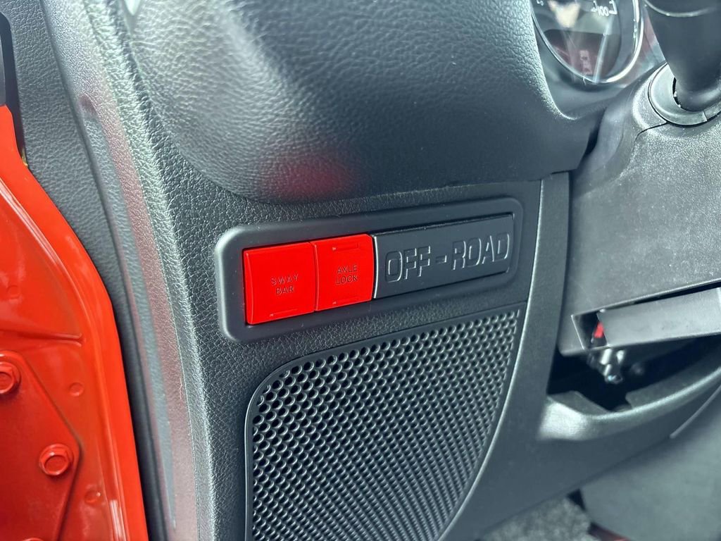 Used 2015 Jeep Wrangler Rubicon image 13