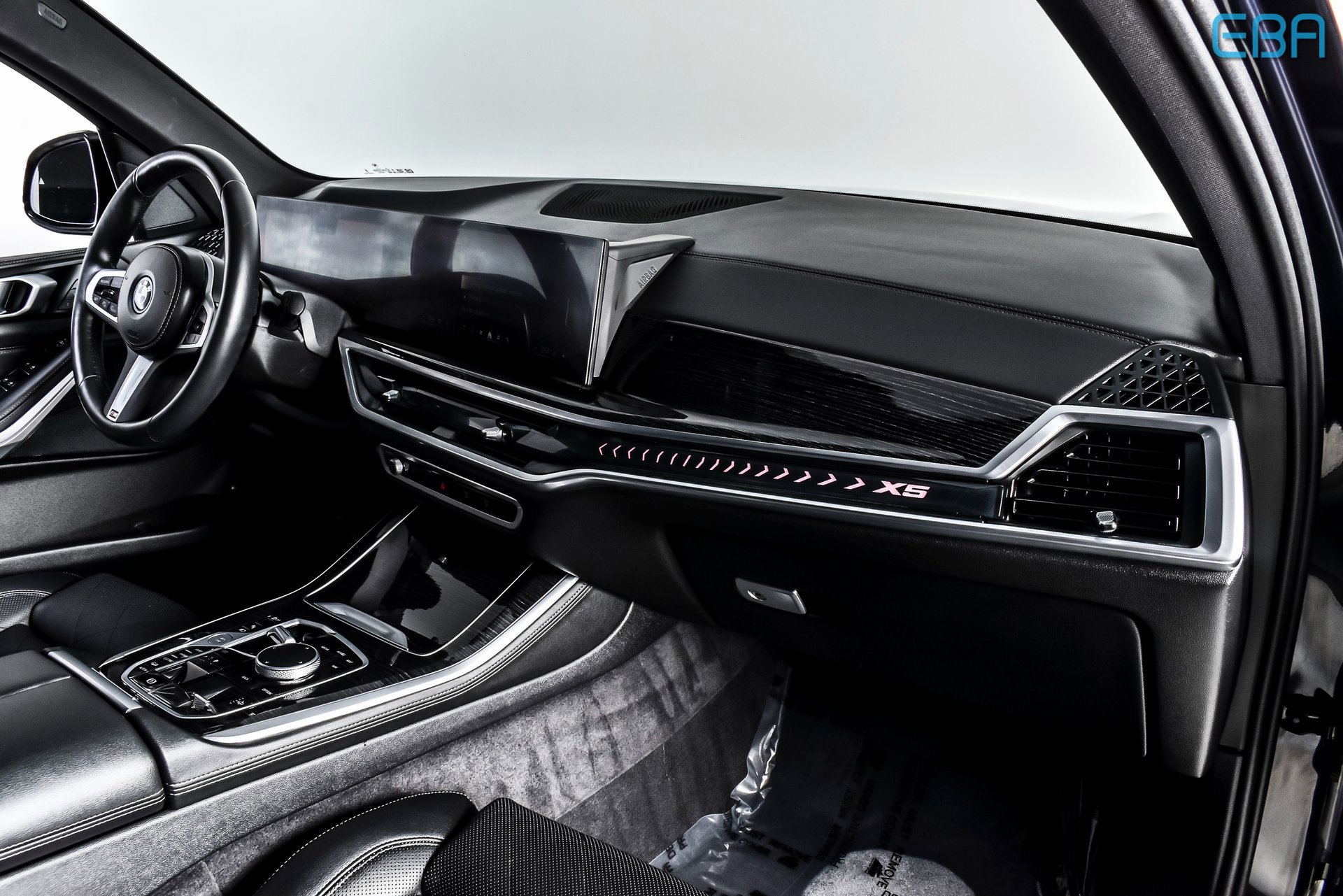 Used 2025 BMW X5 xDrive50e w/ M Sport Package image 24