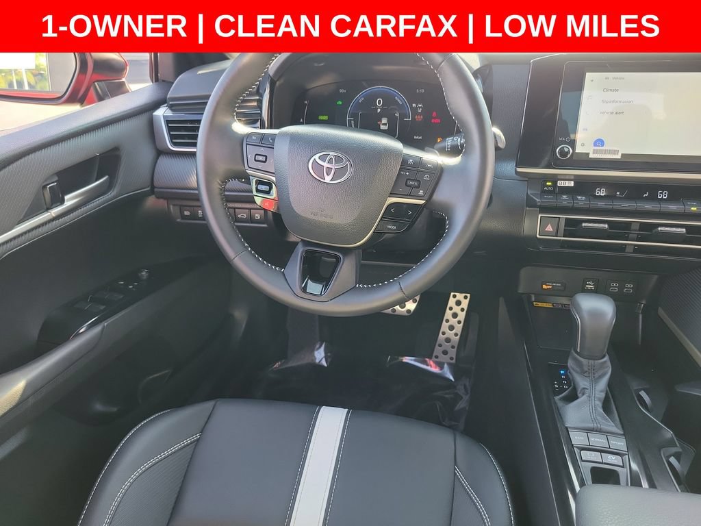 Used 2025 Toyota Camry SE FWD image 13