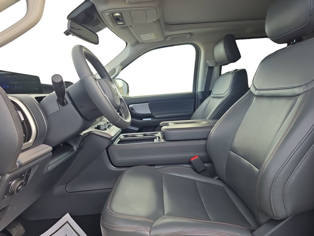 Used 2025 Ford Expedition Max Active image 11