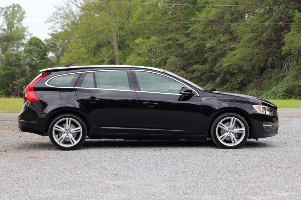 Used 2016 Volvo V60 T5 Premier AWD/4WD image 2