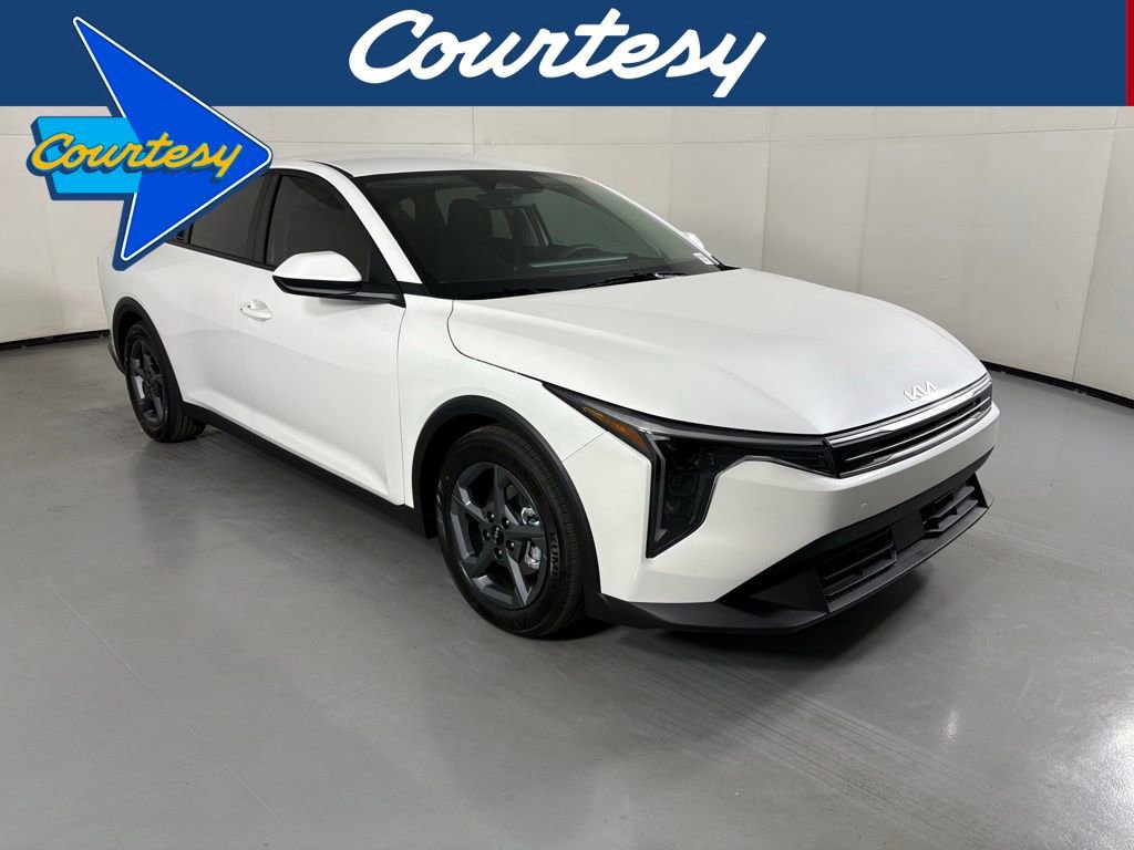 New 2026 Kia K4 FWD image 1