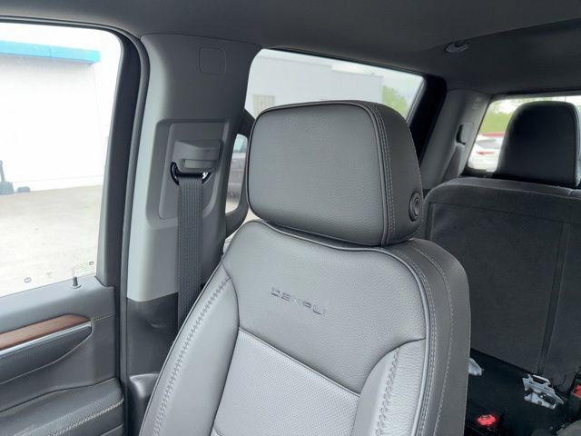 Used 2024 GMC Sierra 1500 Denali w/ Technology Package AWD/4WD image 57