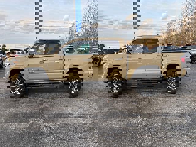 Used 2017 Toyota Tacoma Limited image 4