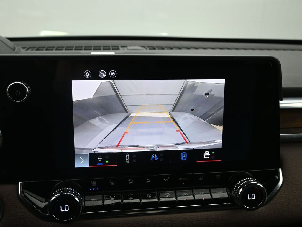 Used 2023 GMC Canyon Denali image 11
