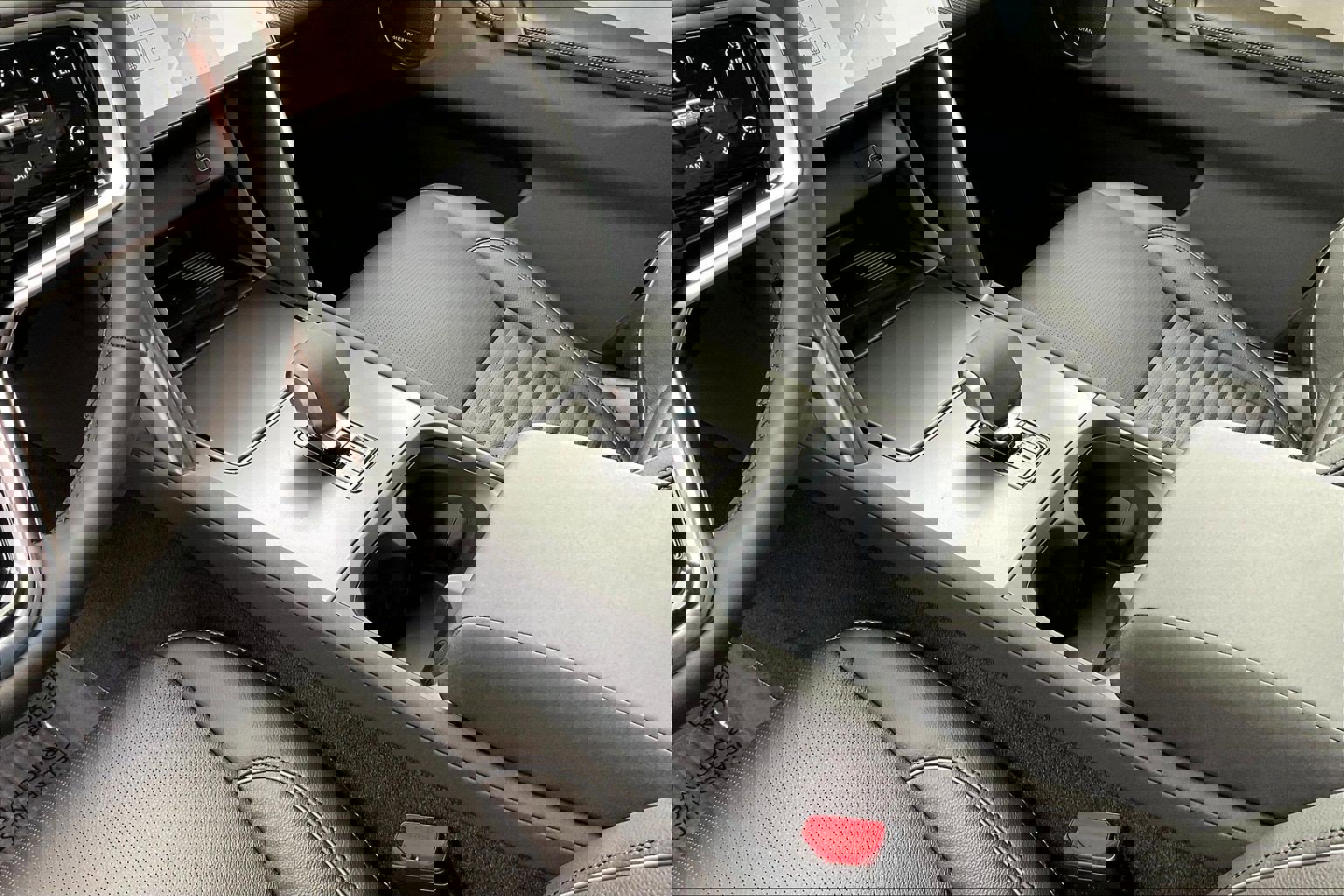 New 2026 Land Rover Discovery Sport Landmark image 11