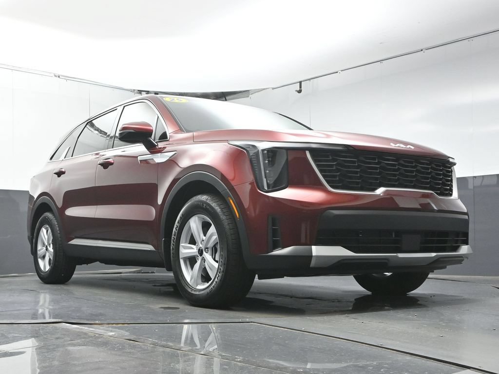 Used 2025 Kia Sorento LX FWD image 33