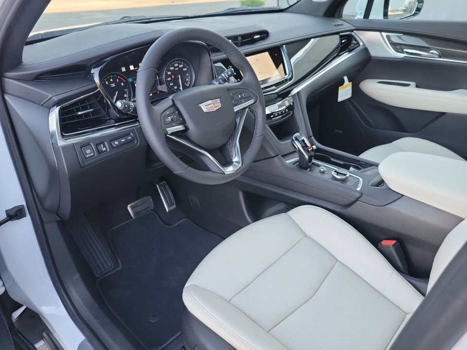 New 2025 Cadillac XT6 Sport w/ Technology Package image 30