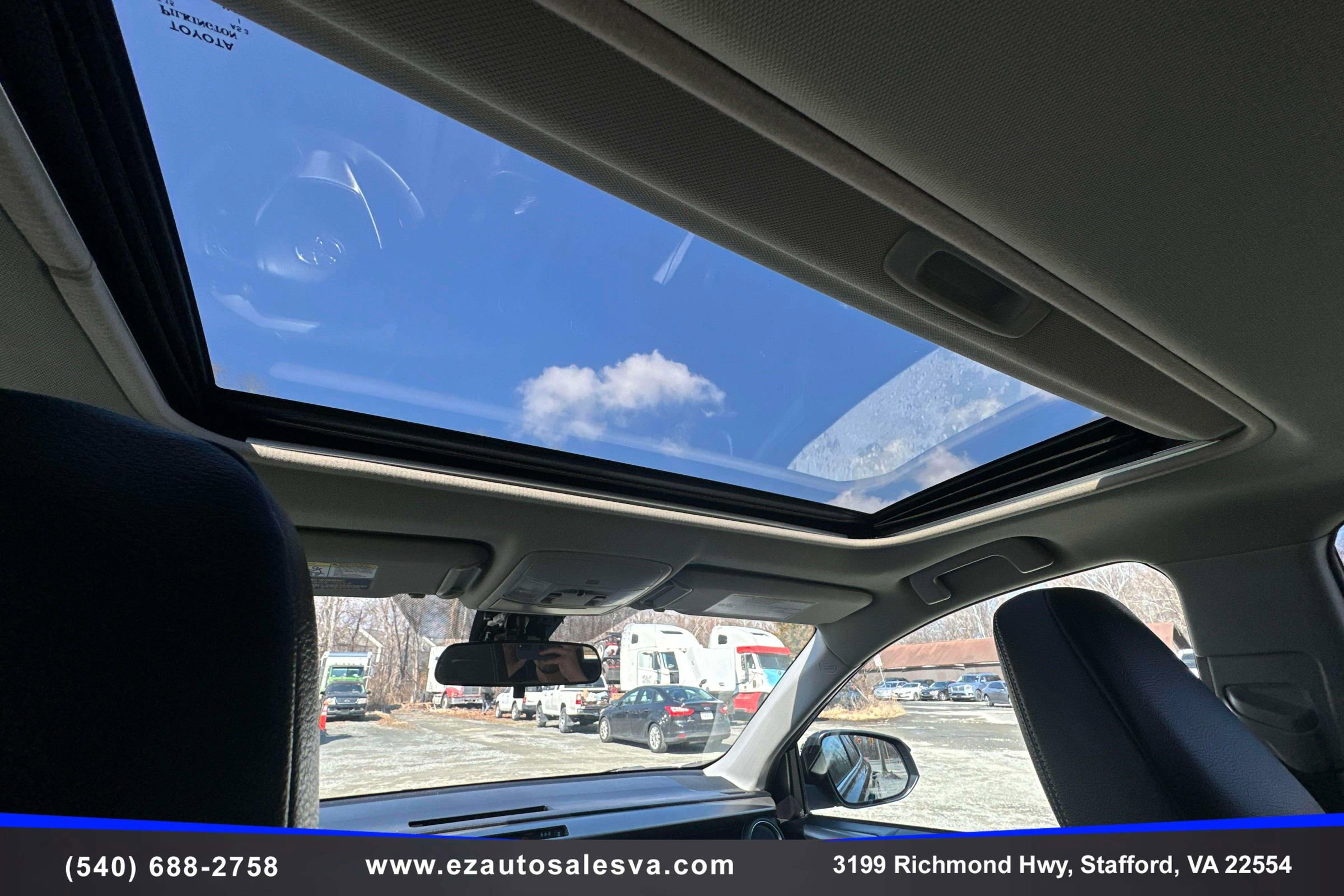 Used 2018 Toyota RAV4 XLE image 27