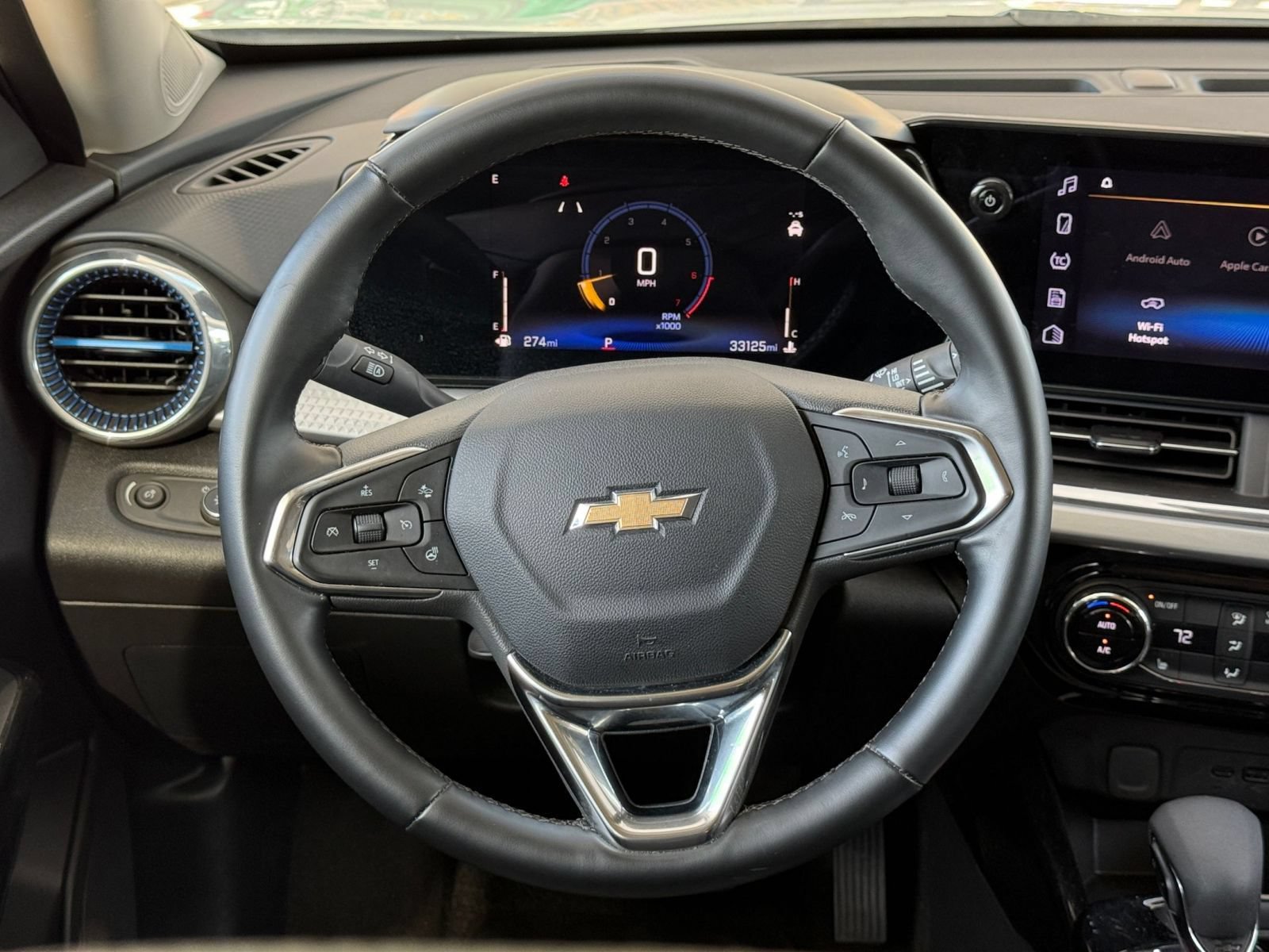 Used 2025 Chevrolet Trax LT w/ LT Convenience Package FWD image 28