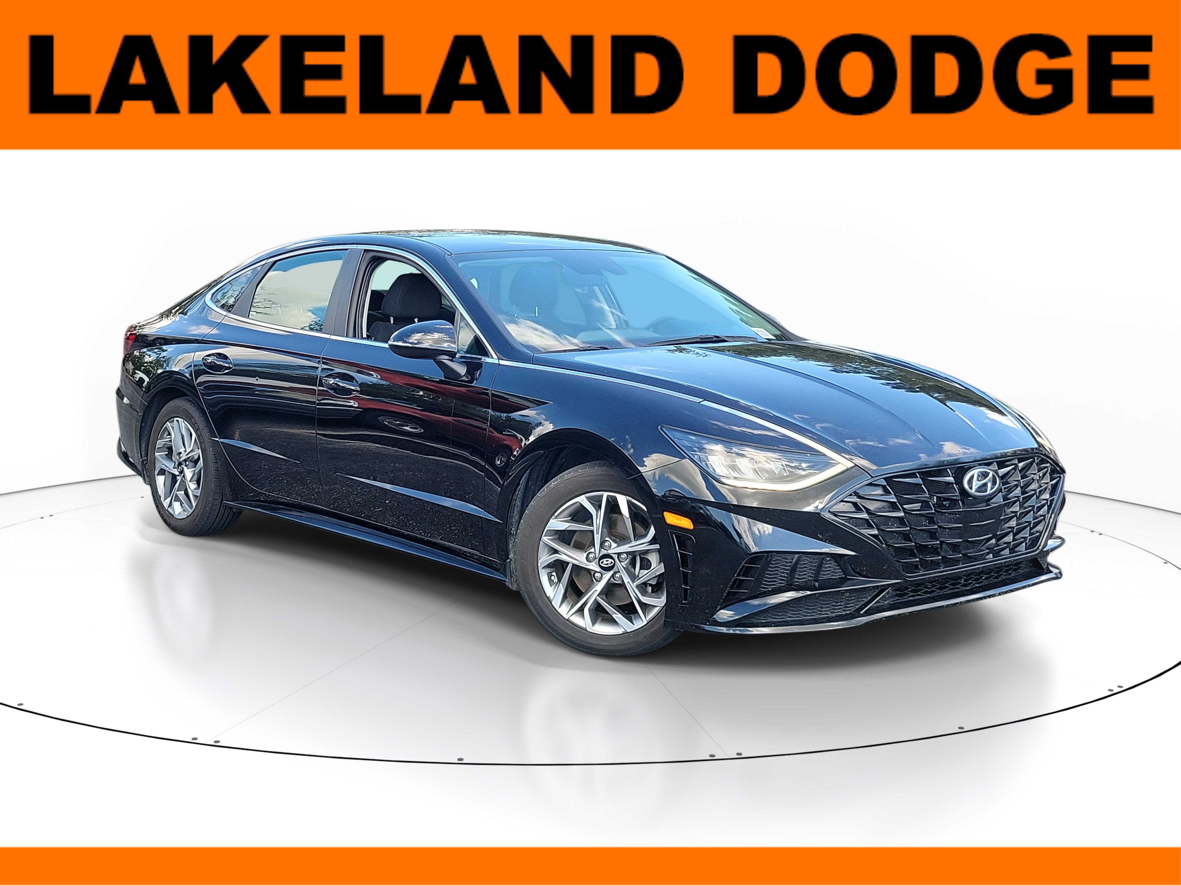 Used 2023 Hyundai Sonata SEL image 1