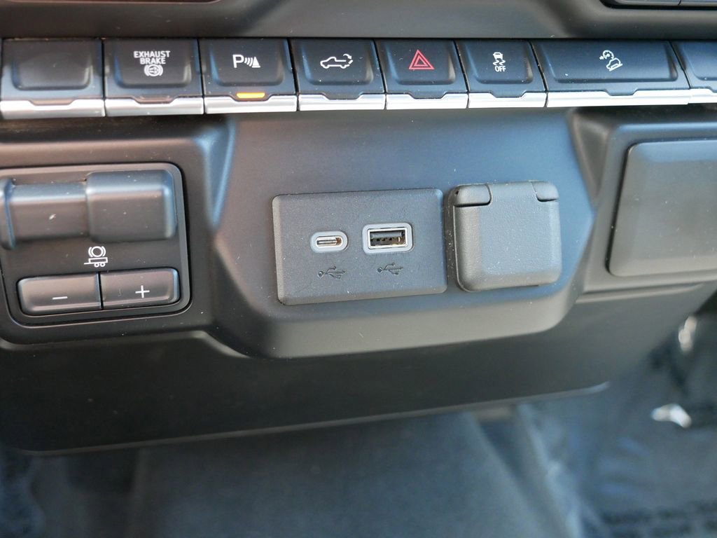 Used 2021 Chevrolet Silverado 2500 LT w/ All Star Edition AWD/4WD image 29