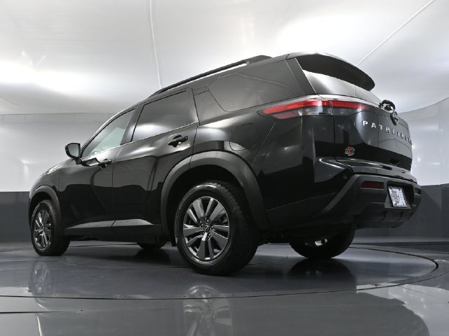 Used 2024 Nissan Pathfinder SV FWD image 44