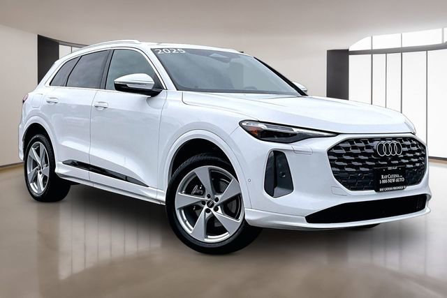 Certified 2025 Audi Q5 Premium w/ Premium Plus