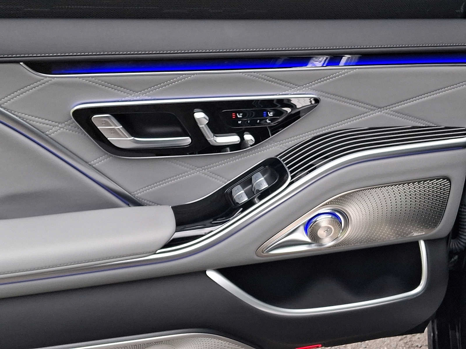 Certified 2025 Mercedes-Benz Maybach S 580 4MATIC image 9