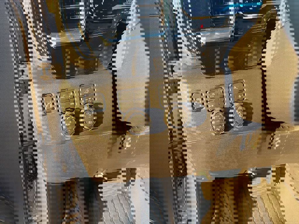 New 2026 Chevrolet Silverado 1500 RST w/ Dark Appearance Package image 9