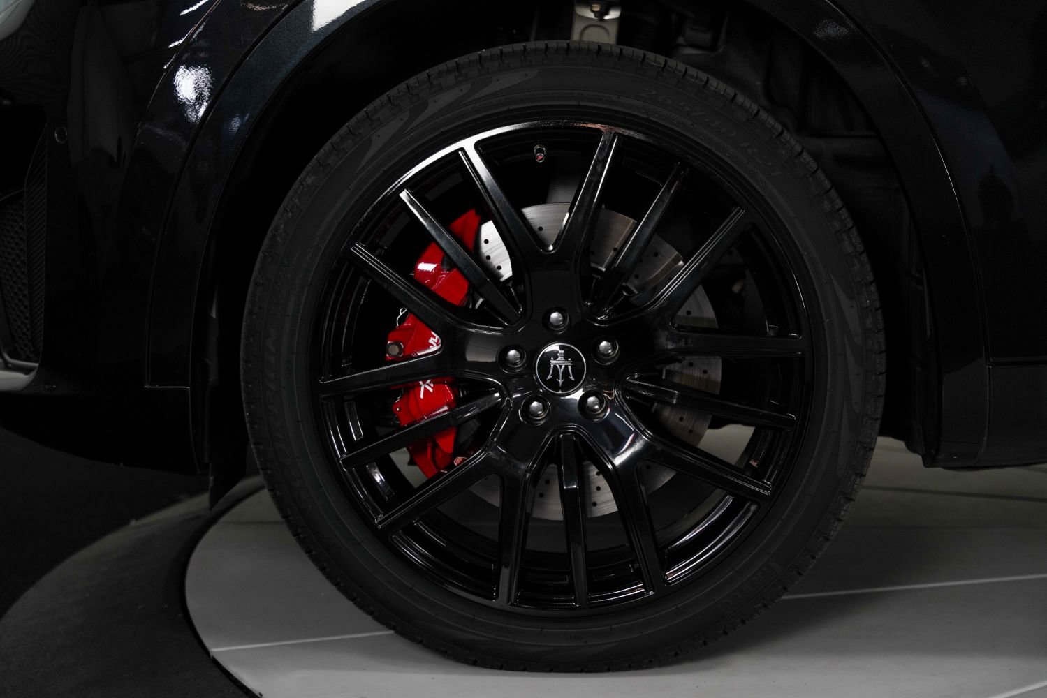 Used 2019 Maserati Levante Trofeo image 18