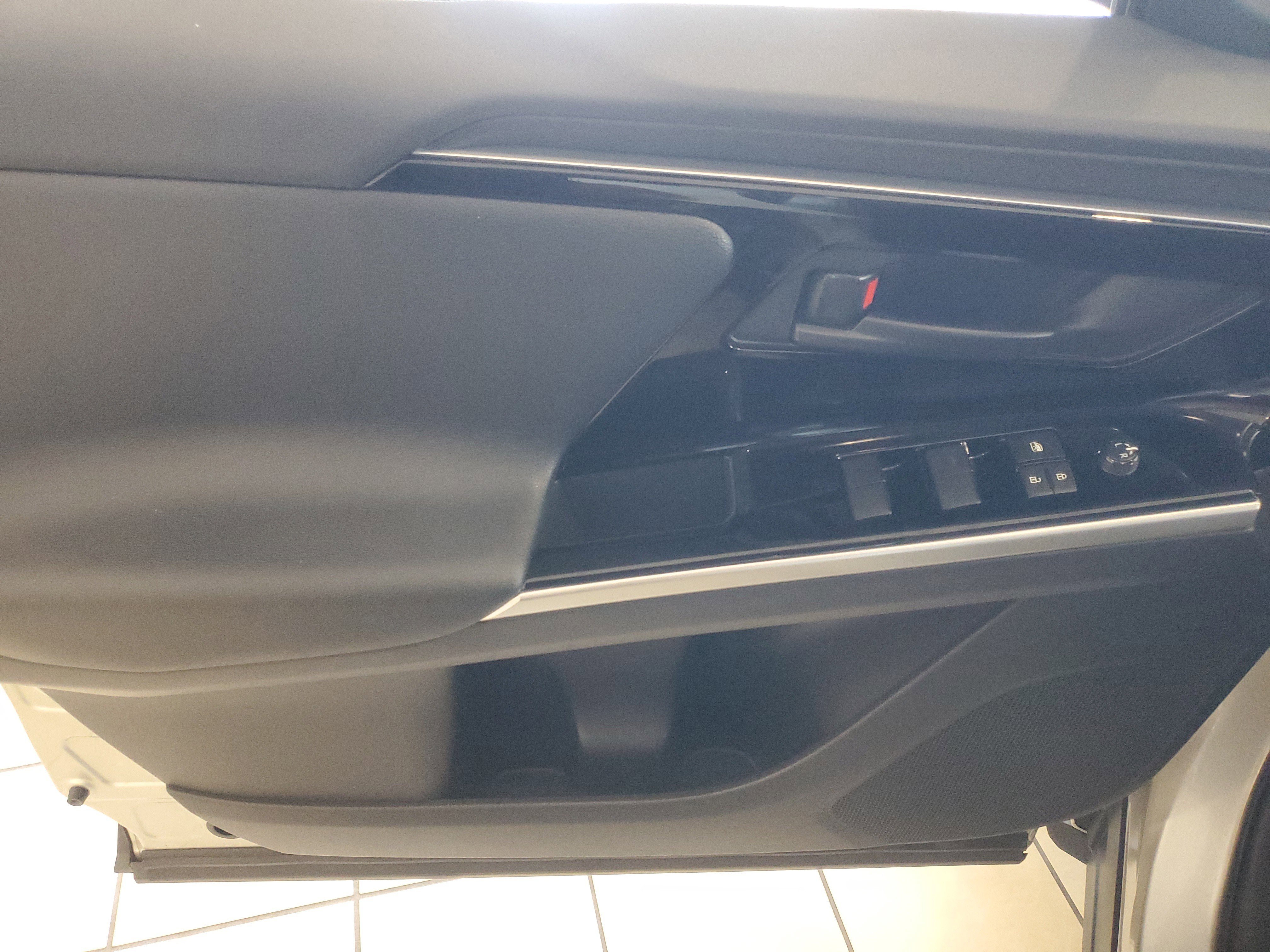 Certified 2024 Toyota bZ4X XLE AWD/4WD image 16