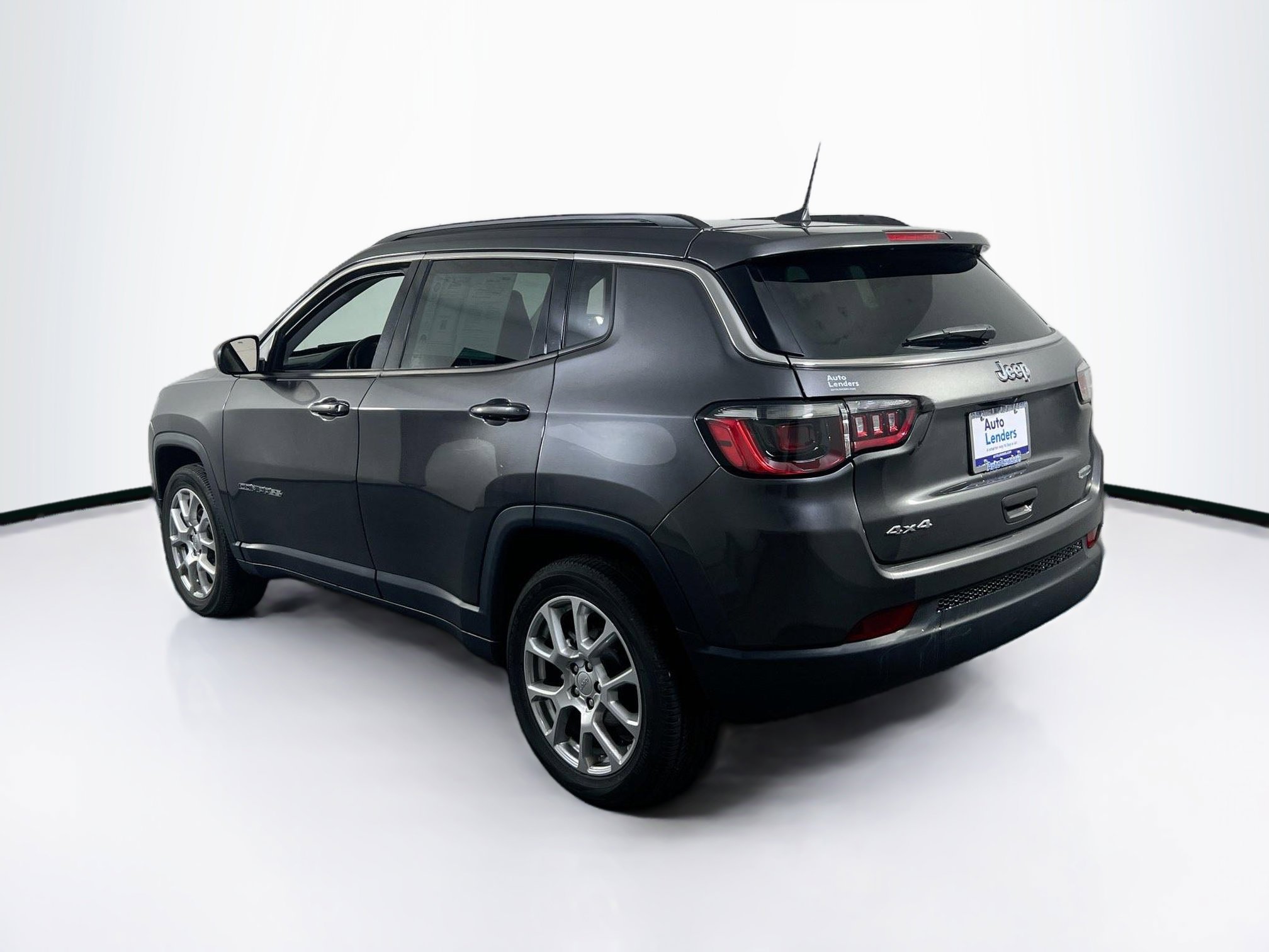 Used 2022 Jeep Compass Latitude w/ Sun and Sound Group image 7