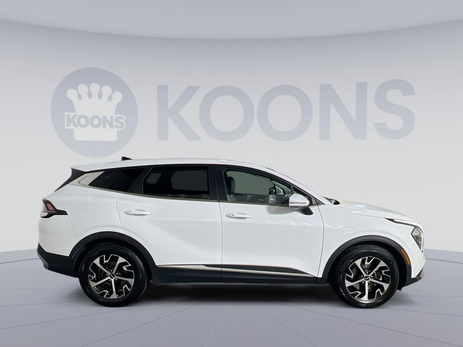 Used 2023 Kia Sportage EX image 8