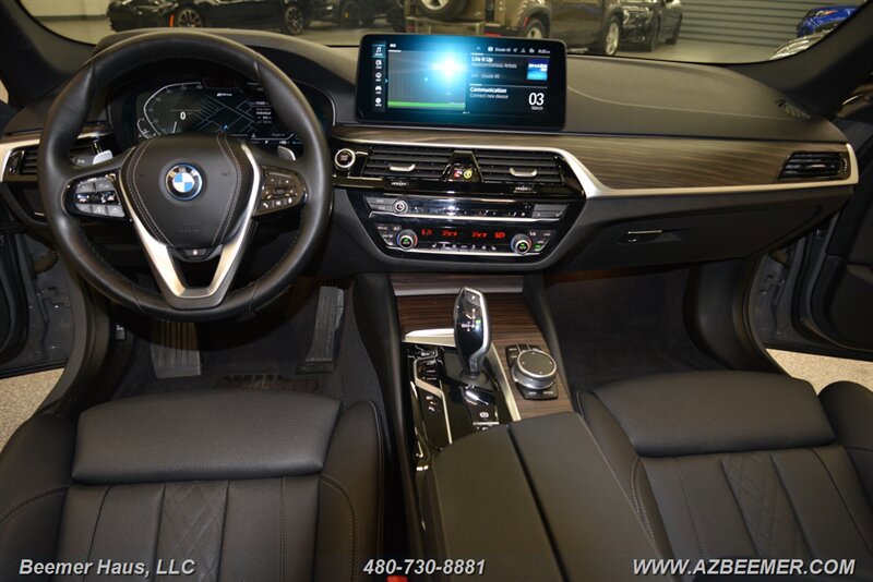 Used 2022 BMW 530e w/ Premium Package RWD image 17