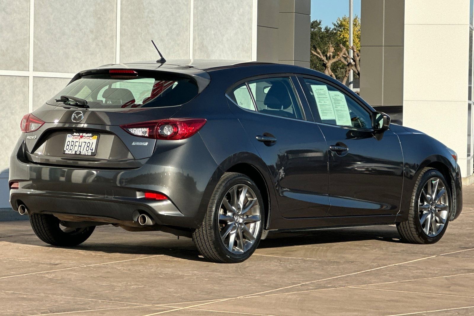 Used 2018 MAZDA MAZDA3 Touring image 4