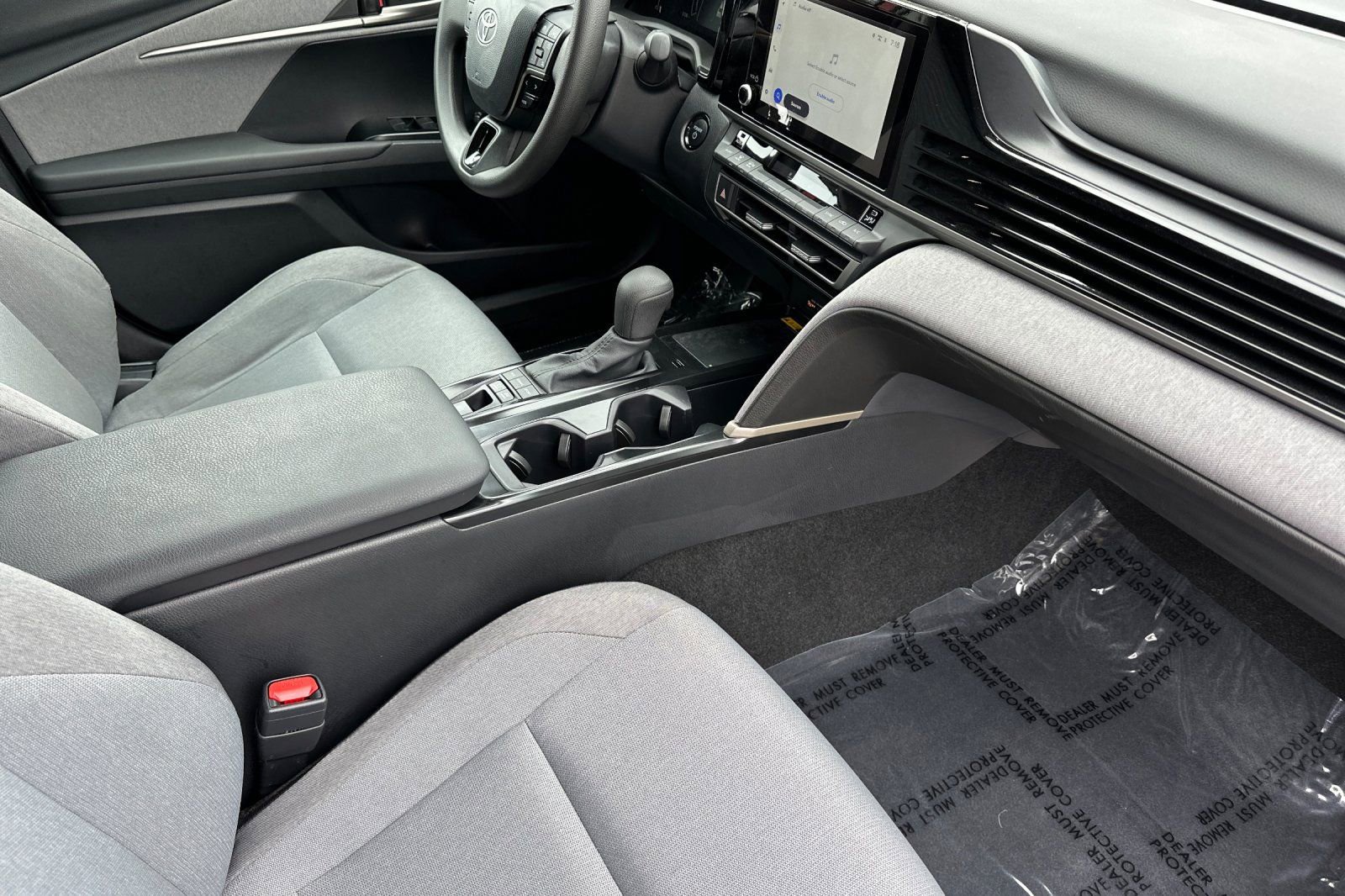 Used 2025 Toyota Camry LE image 16