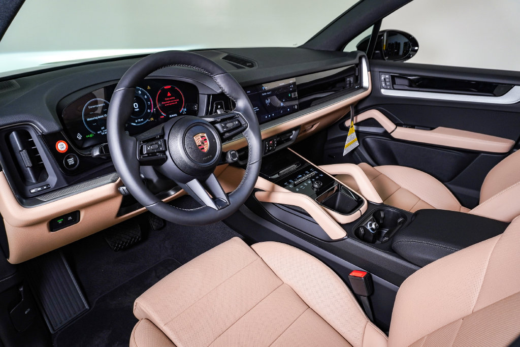 New 2026 Porsche Cayenne AWD/4WD image 4