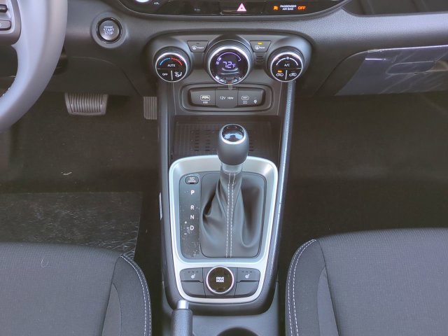 New 2026 Hyundai Venue SEL FWD image 19
