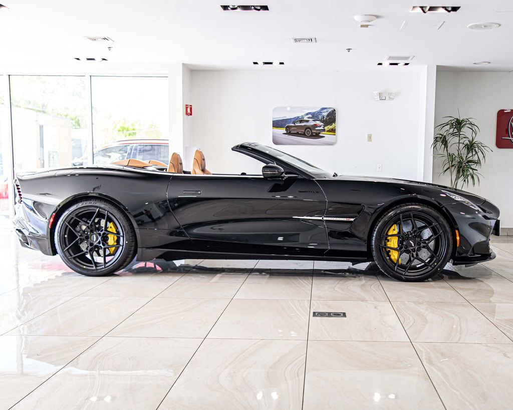 New 2026 Aston Martin Vanquish Convertible RWD image 9