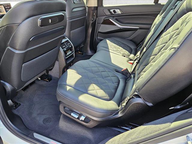 Certified 2025 BMW X7 xDrive40i w/ Premium Package AWD/4WD image 18