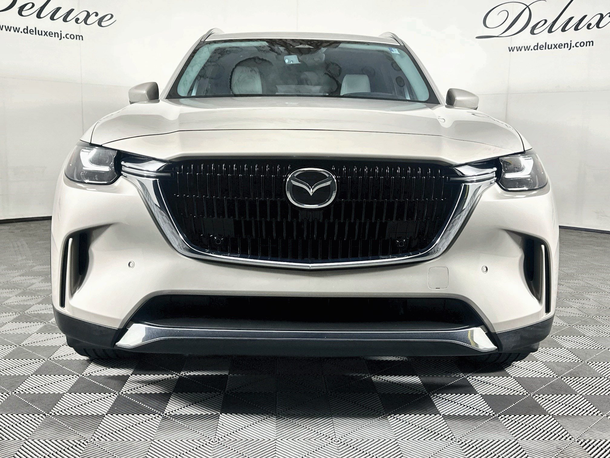Used 2024 MAZDA CX-90 Plug-In Hybrid w/ Premium Pkg AWD/4WD image 2