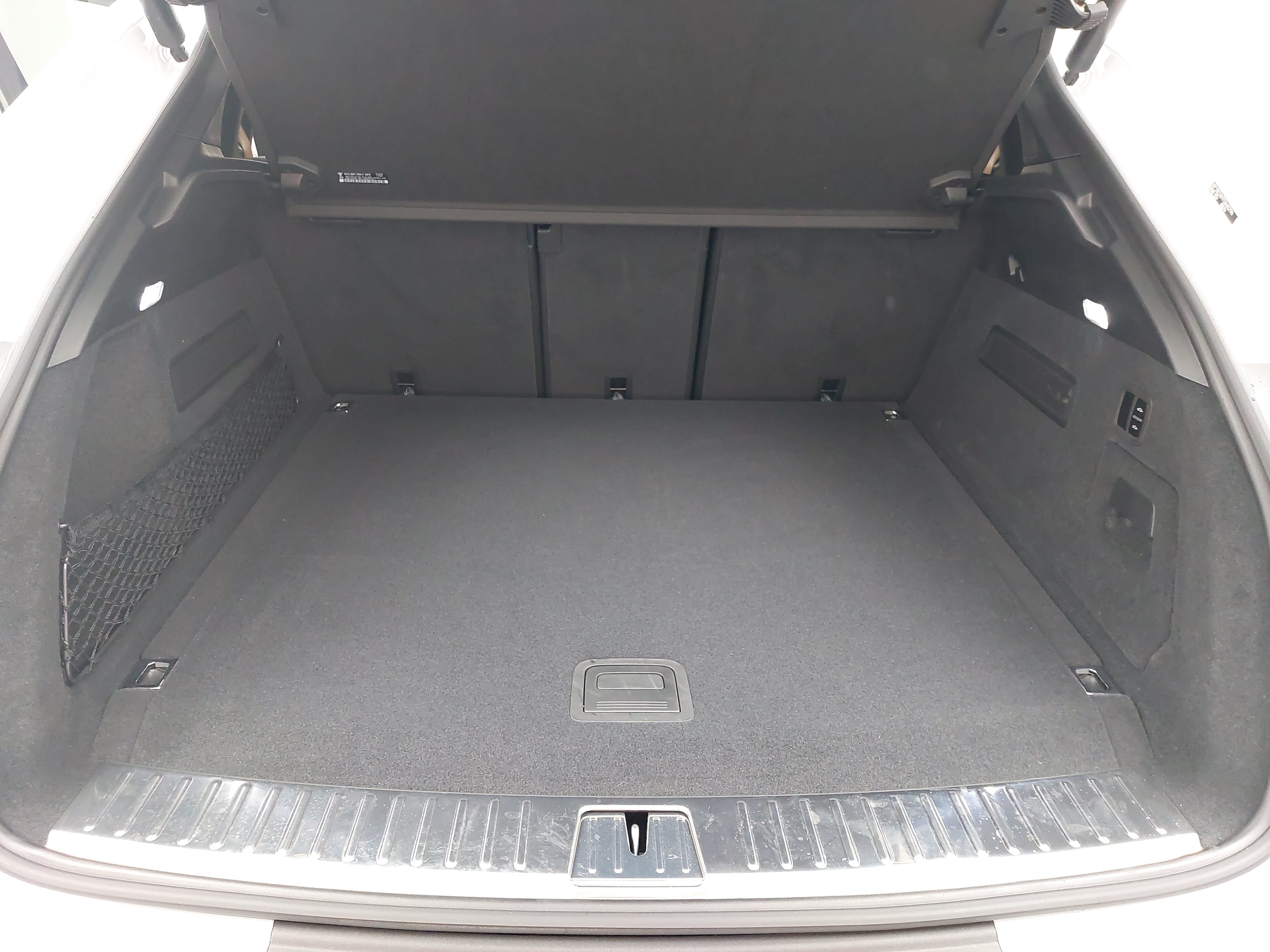 Certified 2026 Porsche Cayenne E-Hybrid Coupe AWD/4WD image 14