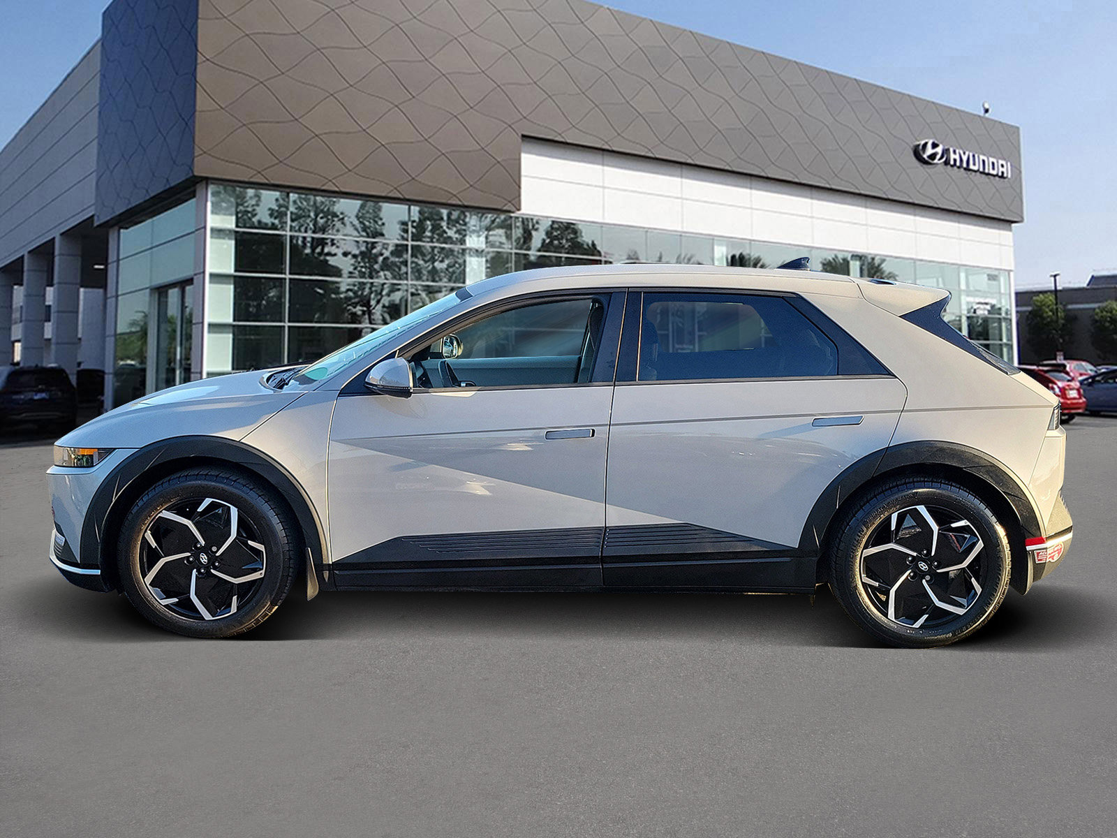 Certified 2024 Hyundai Ioniq 5 SE RWD image 3