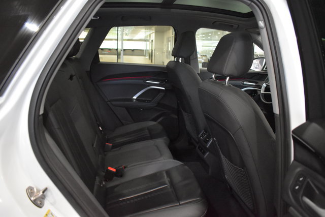 Used 2025 Audi Q5 Premium w/ Convenience Package AWD/4WD image 25
