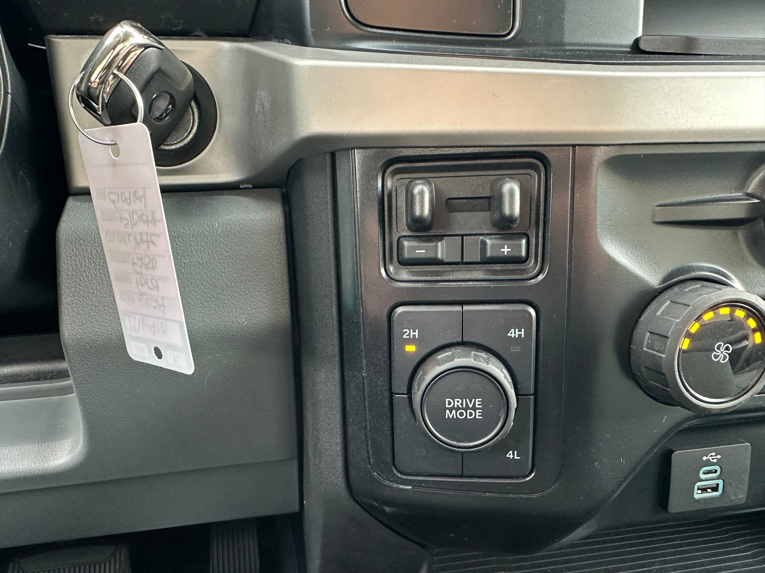 Certified 2024 Ford F250 XLT AWD/4WD image 19
