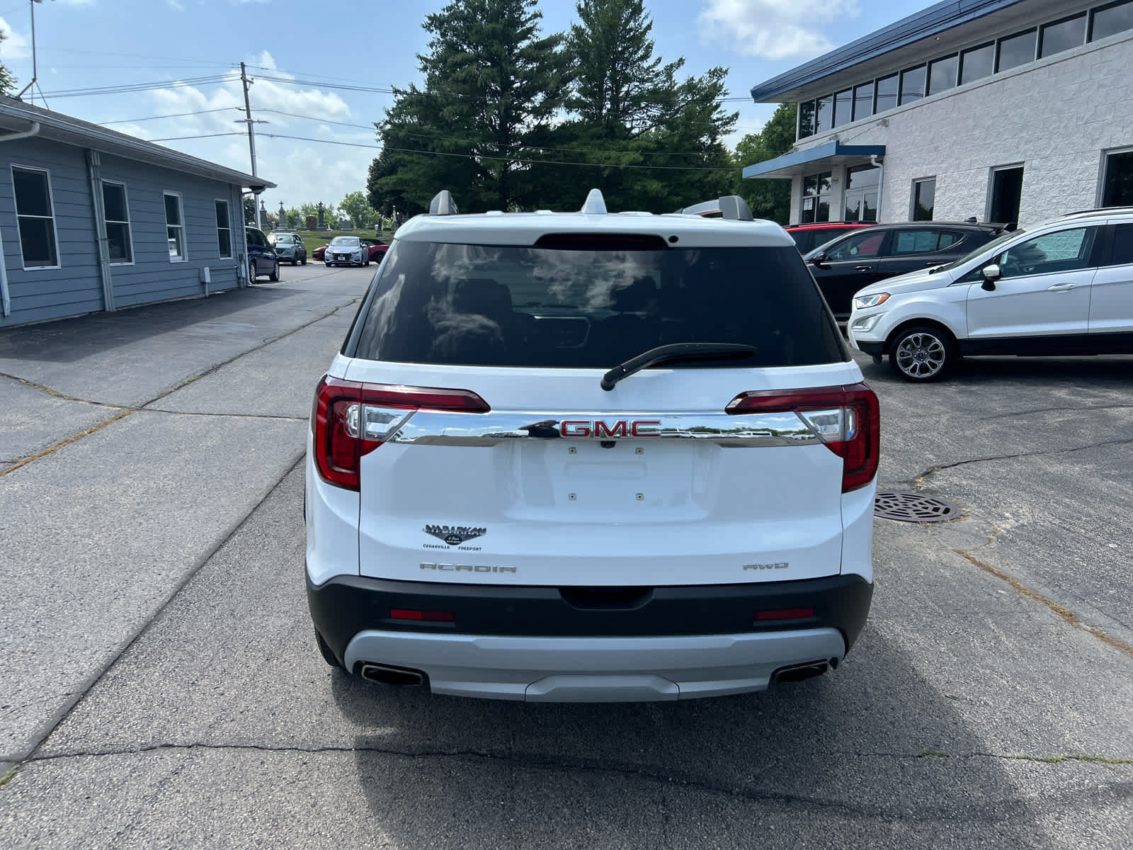 Used 2023 GMC Acadia SLE w/ Driver Convenience Package AWD/4WD image 4