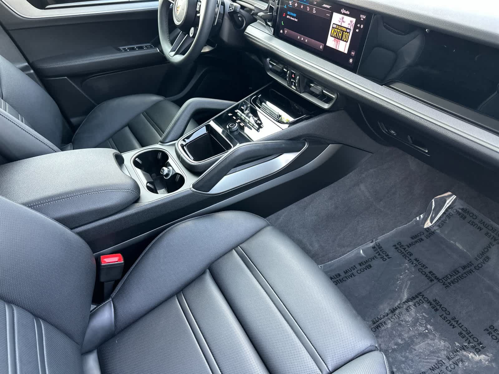 New 2025 Porsche Cayenne S AWD/4WD image 17