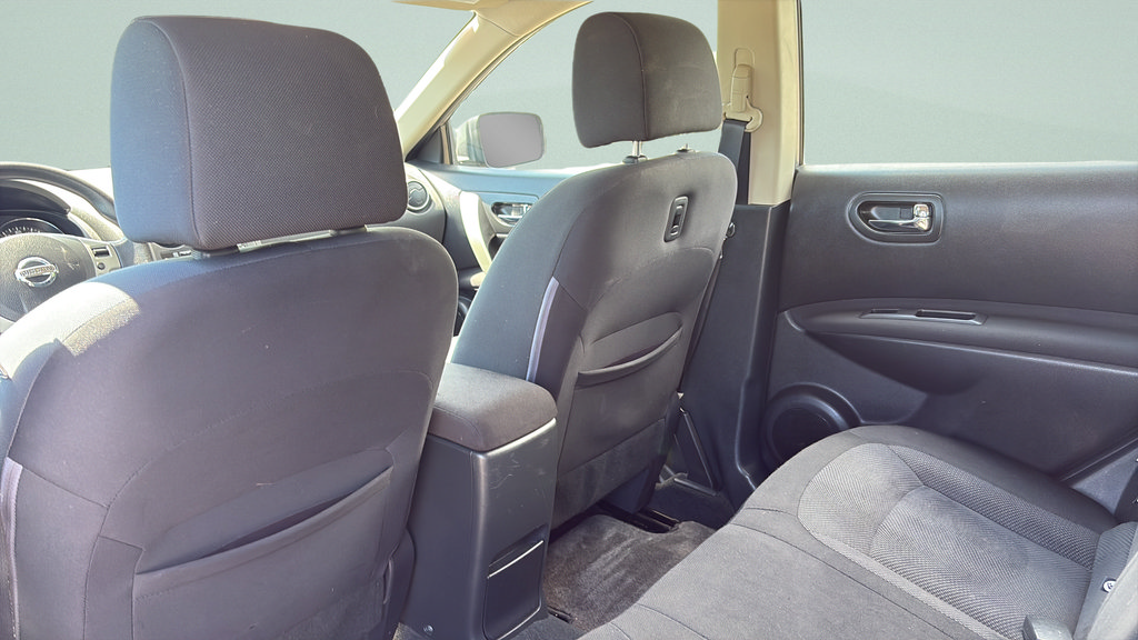 Used 2011 Nissan Rogue S AWD/4WD image 22