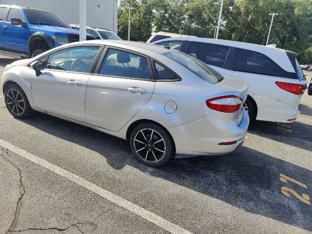 Used 2019 Ford Fiesta SE FWD image 11
