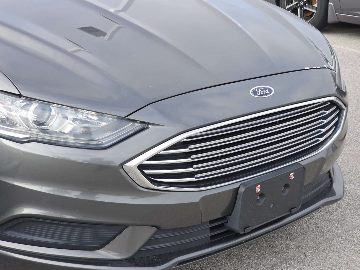 Used 2017 Ford Fusion SE w/ Fusion SE Technology Package FWD image 7