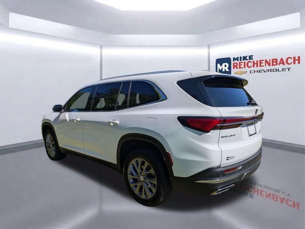 Used 2025 Buick Enclave Preferred FWD image 6