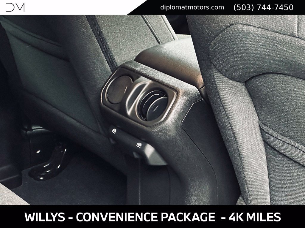 Used 2024 Jeep Wrangler Unlimited AWD/4WD image 22