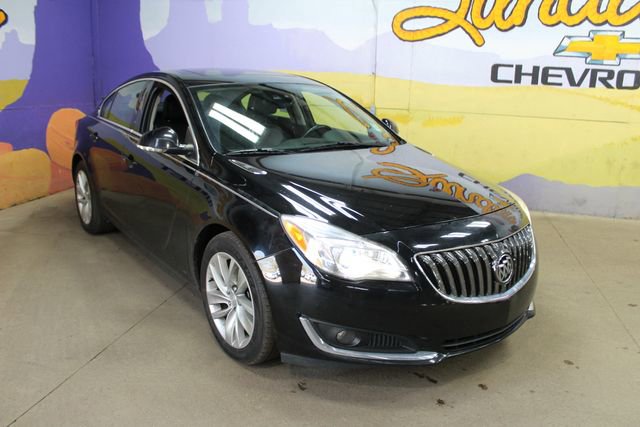 Used 2017 Buick Regal Premium w/ Driver Confidence Package #1 FWD image 4