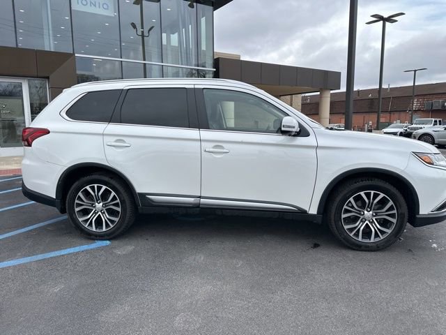 Used 2018 Mitsubishi Outlander SEL image 7