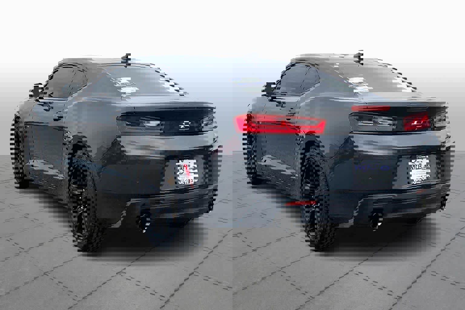 Used 2017 Chevrolet Camaro LT image 10