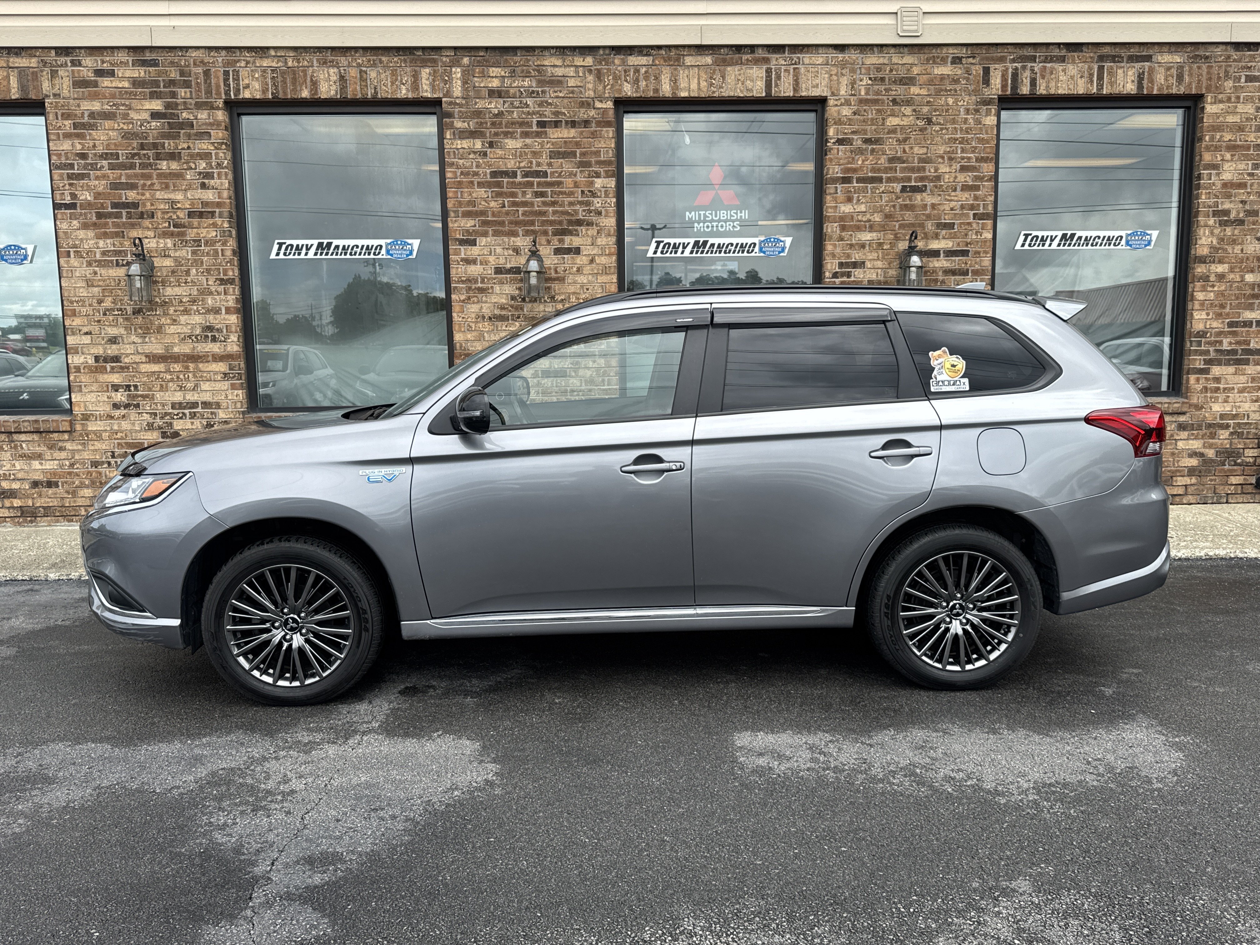 Used 2022 Mitsubishi Outlander LE AWD/4WD image 2