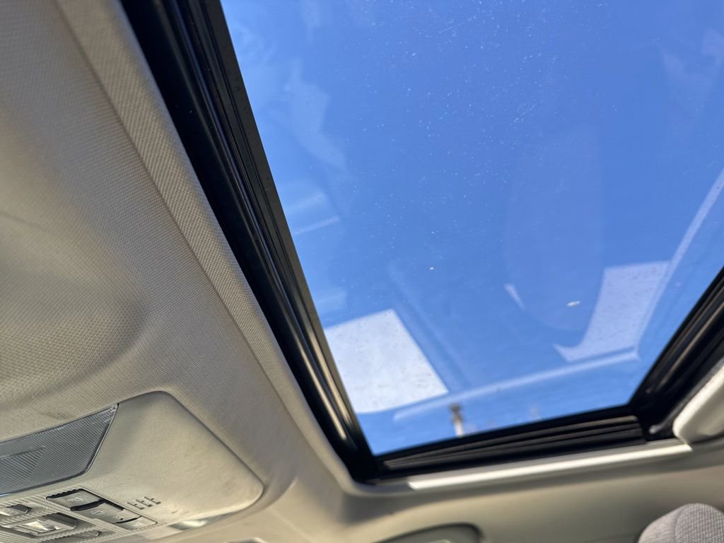 Used 2019 Toyota RAV4 XLE w/ Convenience Package image 5