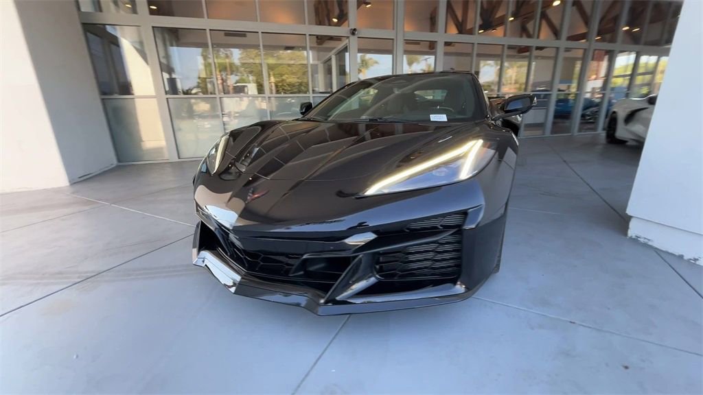 New 2025 Chevrolet Corvette E-Ray image 4