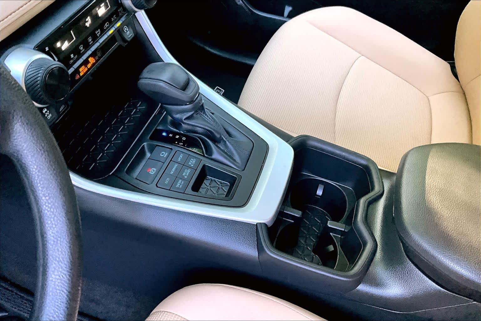 Certified 2023 Toyota RAV4 LE AWD/4WD image 29